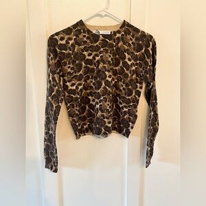 Zara crew neck Leopard Sweater